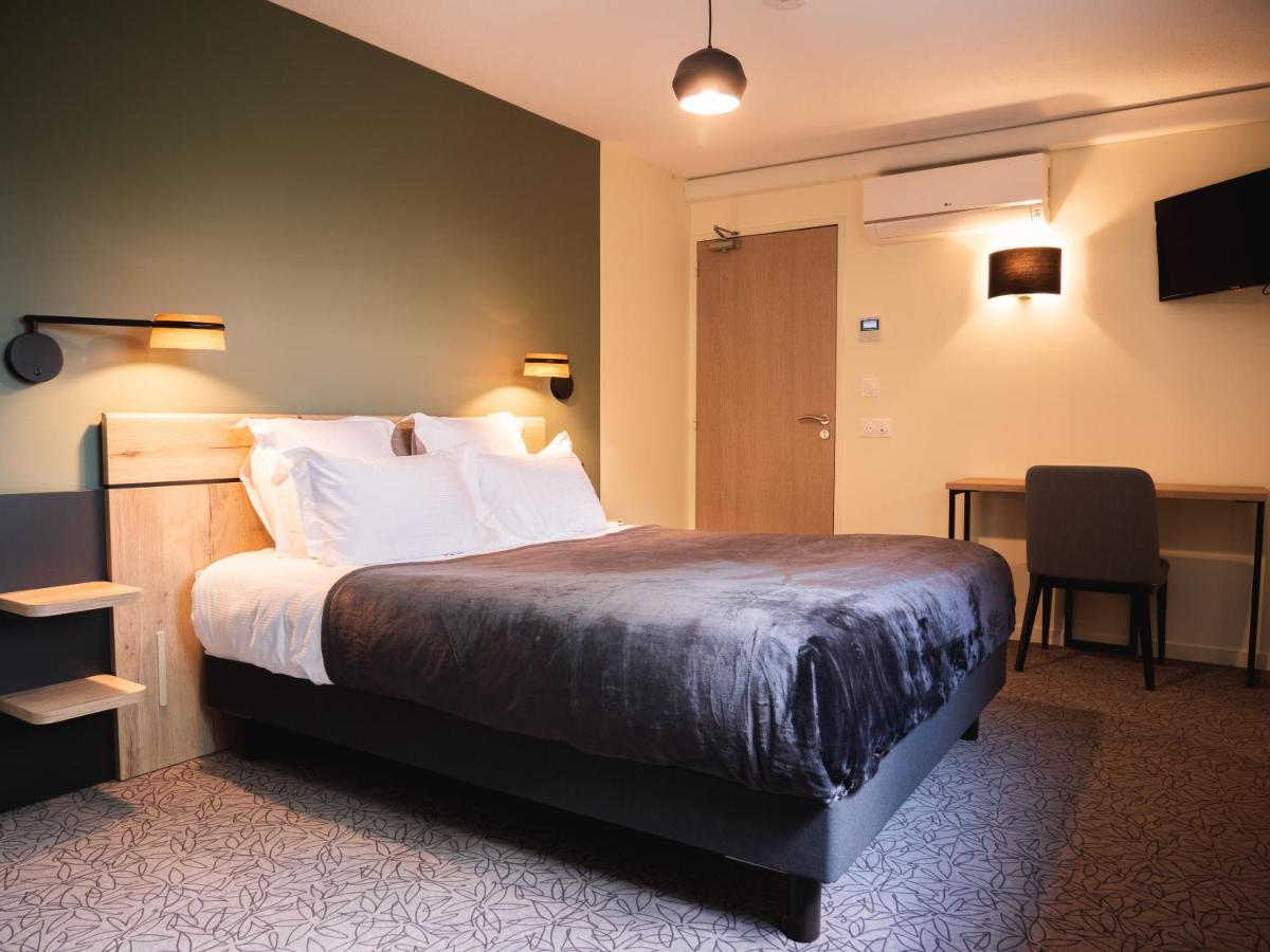 Logis Hotels Le Saint Pierre Moncoutant Kültér fotó