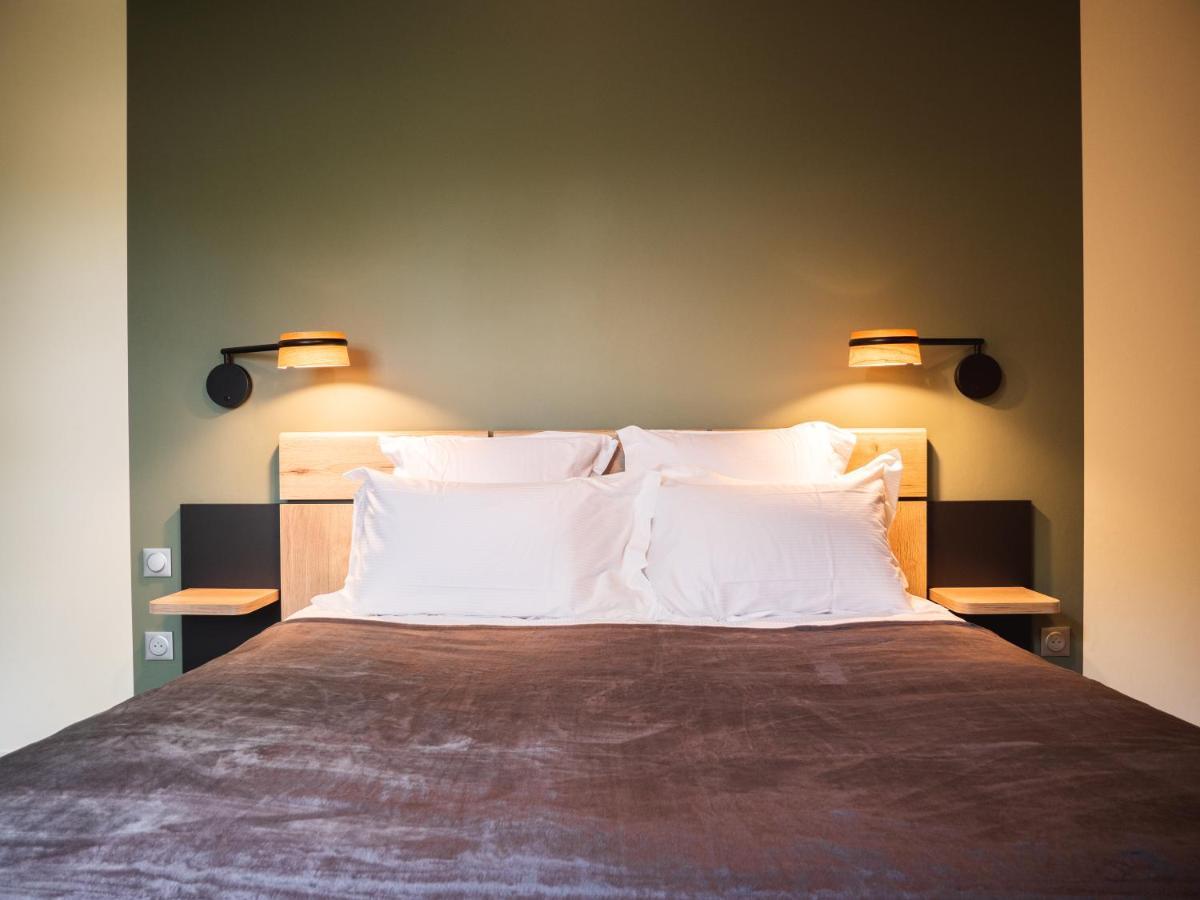 Logis Hotels Le Saint Pierre Moncoutant Kültér fotó