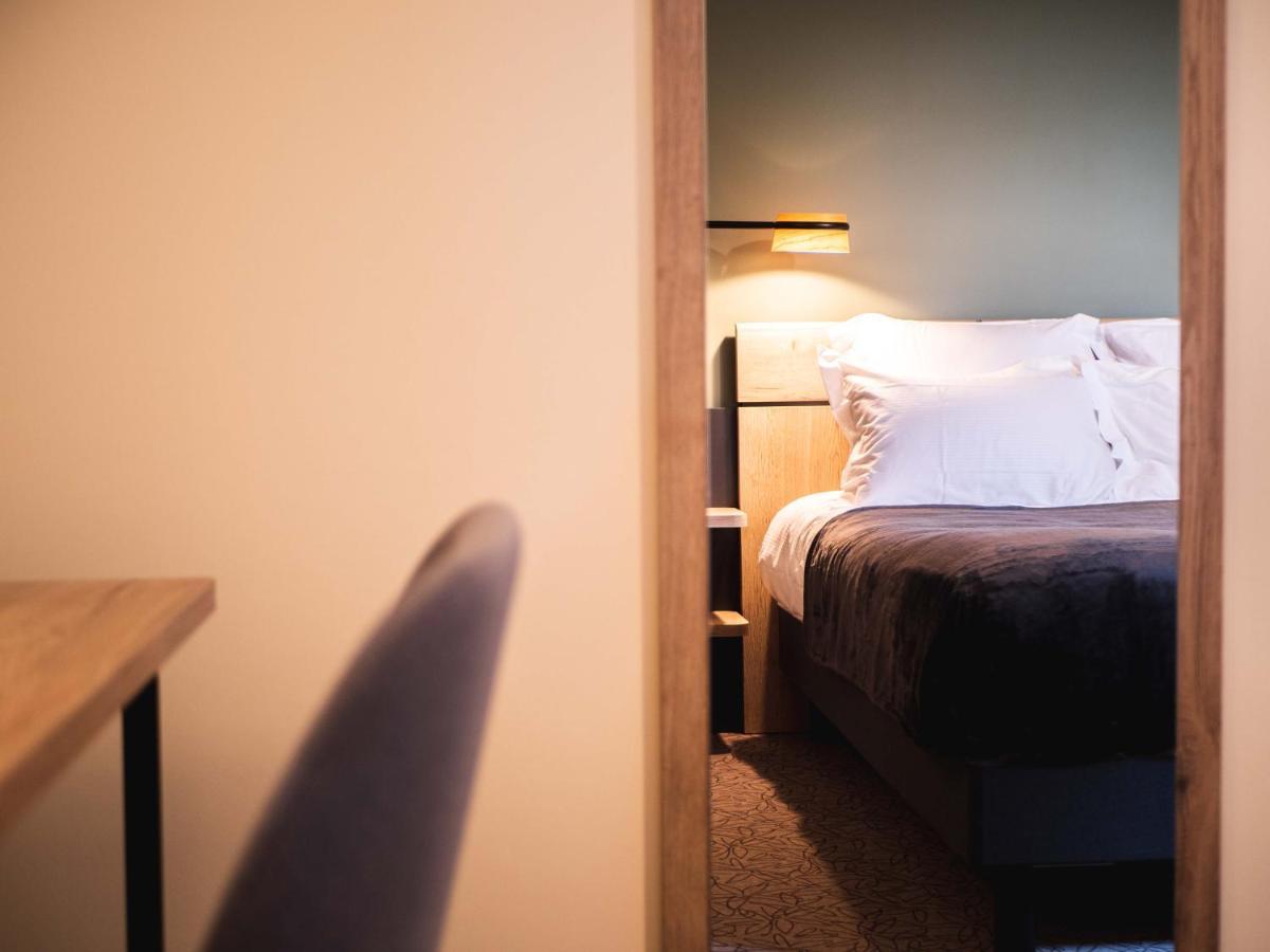 Logis Hotels Le Saint Pierre Moncoutant Kültér fotó