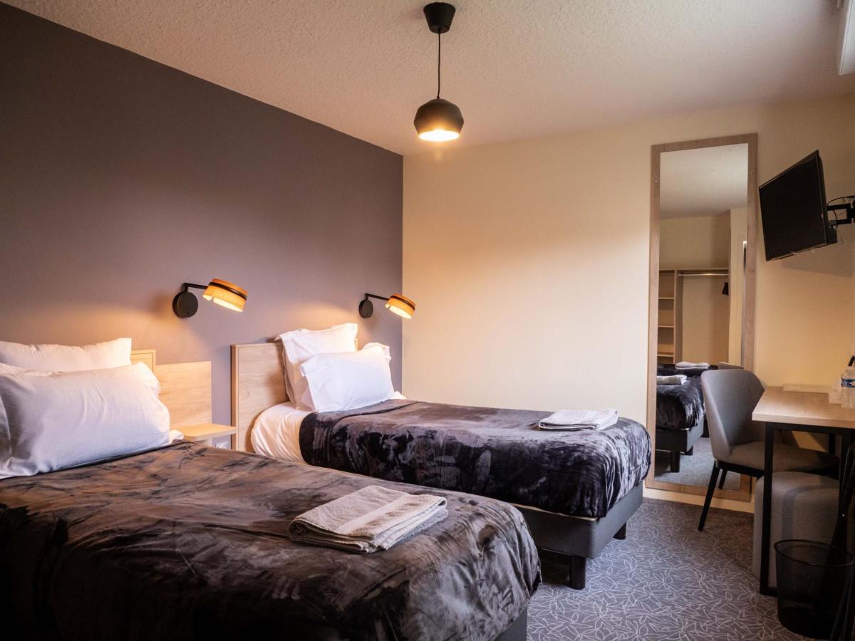 Logis Hotels Le Saint Pierre Moncoutant Kültér fotó